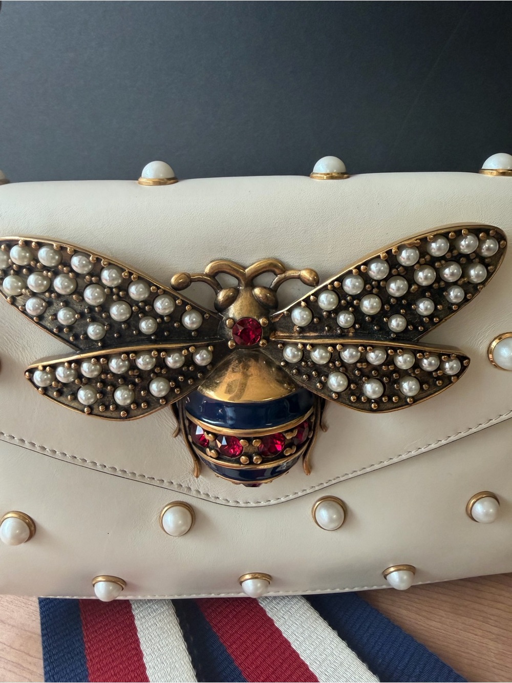 Gucci Queen Margaret Bag with Jeweled Bee. Authentic COA included. - Picture 5 of 7